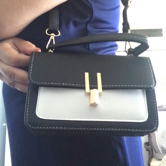 PU LEATHER HANDBAG. Size 200x90x130mm. BUY 2 ITEMS GET 50% ON THE 3RD ITEM - Picture 14 of 17